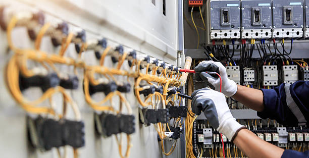 Professional Electrician technician working in Narrows, VA